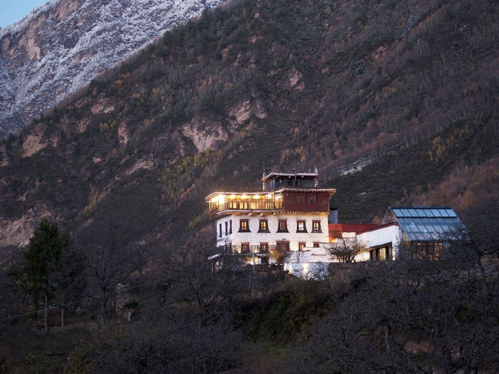 嘉绒藏寨非遗刺绣传承专项调研项目背景