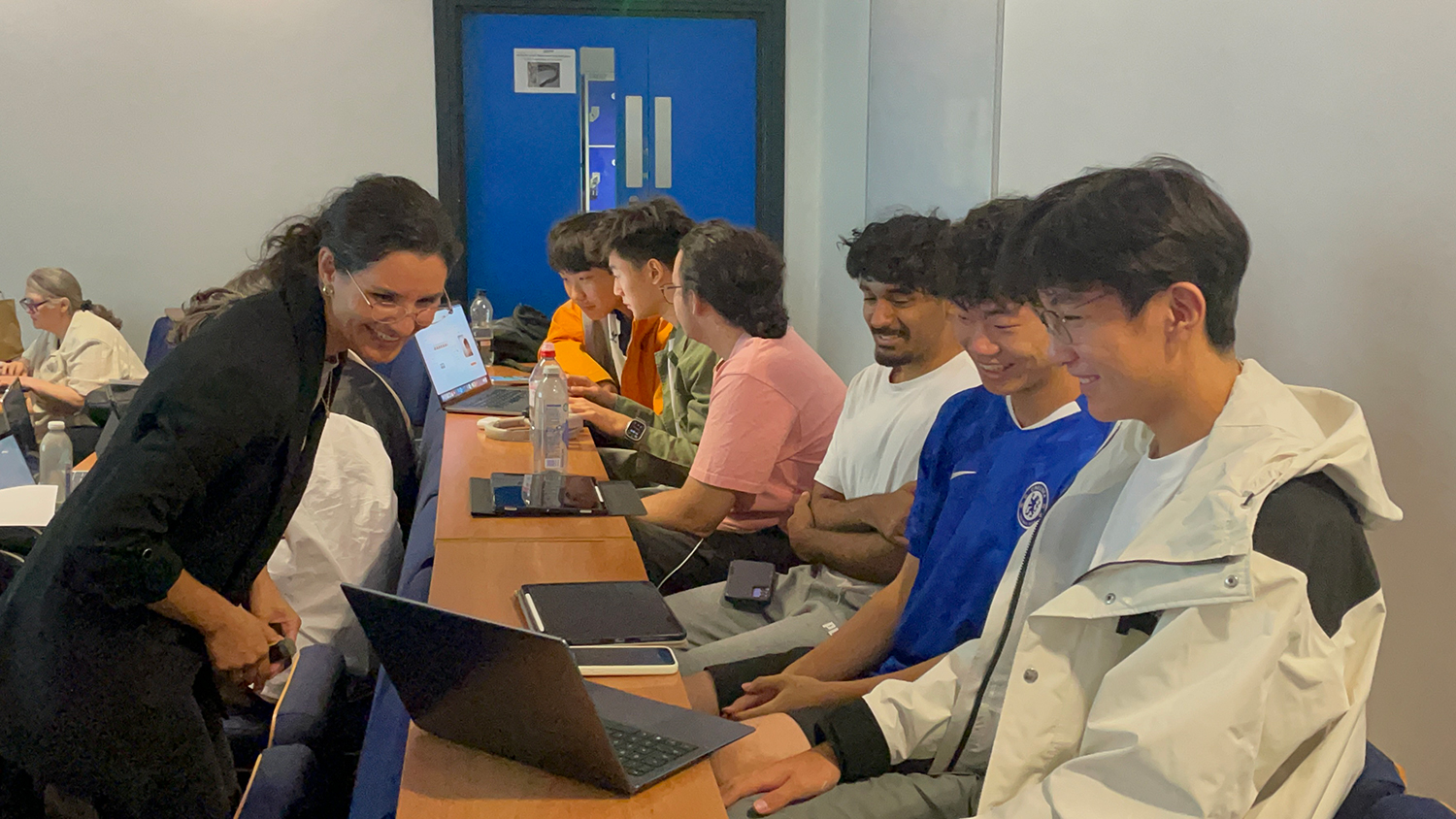 帝国理工学院官方支持，帝国理工导师领衔专家团队授课